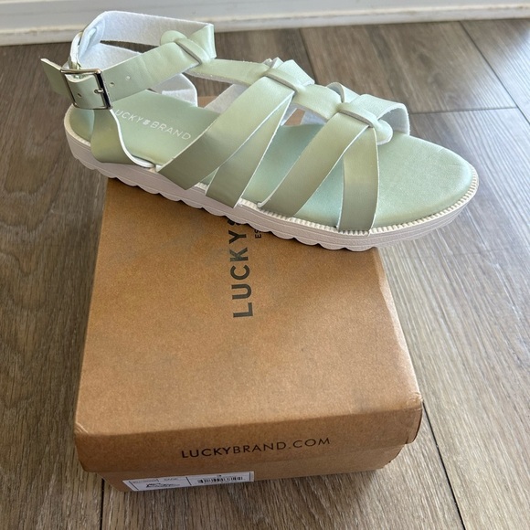 NEW Lucky Brand Girls Adjustable Buckle Sandals, Sage/White - Picture 1 of 6